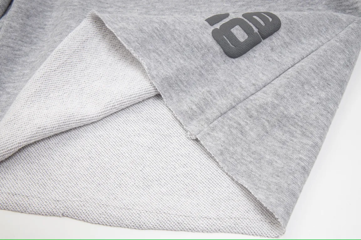 2023 New Arrival LOGO Tee 👀 XS S M L 4⃣️ Black Gray